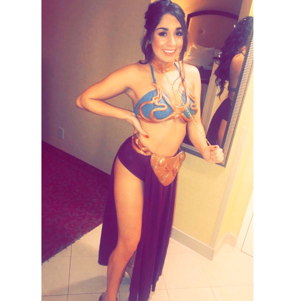 Princess Leia costume. Jabbas prisoner